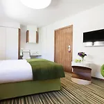 Leonardo Boutique Center Hotel 4*