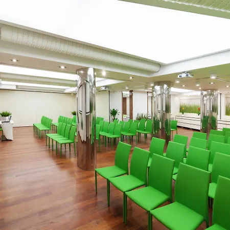 Leonardo Boutique Center Hotel