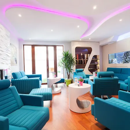 Leonardo Boutique Center Hotel 4*