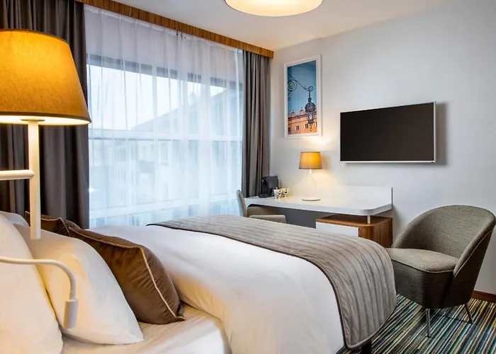 Leonardo Boutique Center Hotel