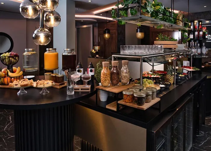 Hotel Leonardo Boutique Center