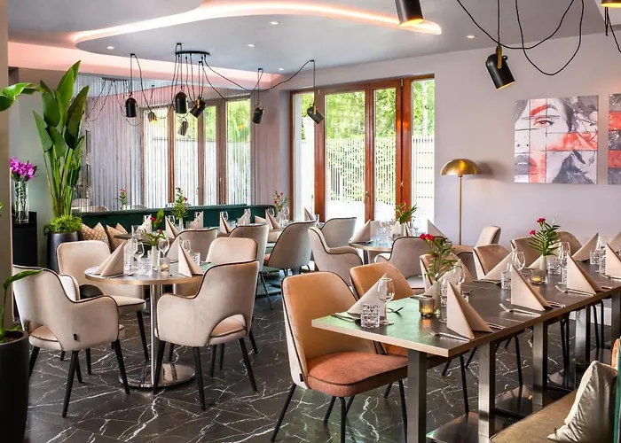 Leonardo Boutique Center