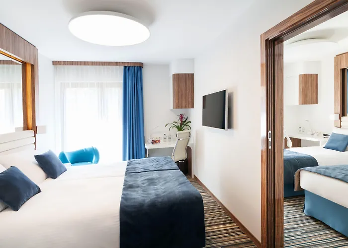 Leonardo Boutique Center Hotel