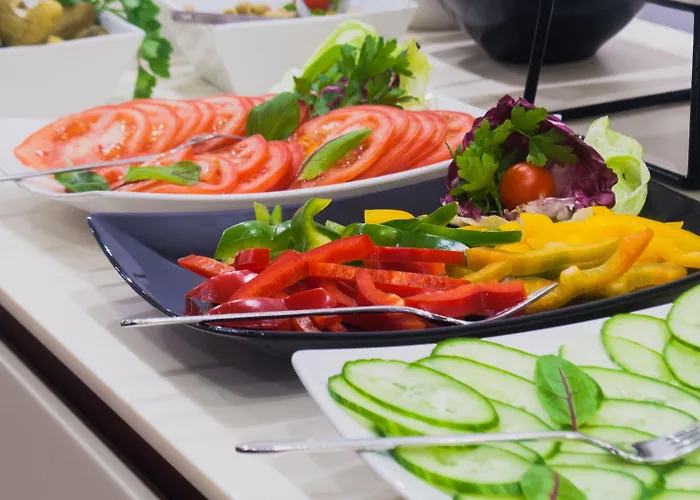 Hotel Leonardo Boutique Center 4*