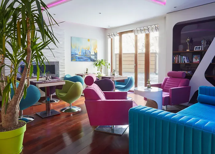 Leonardo Boutique Center Hotel 4*