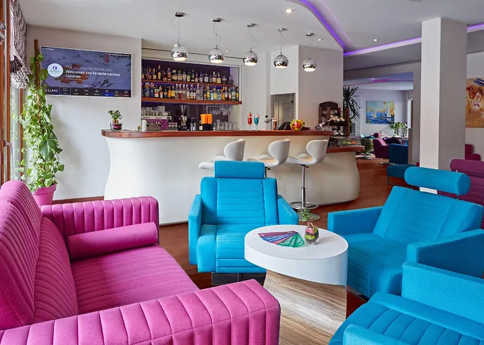 Leonardo Boutique Center Hotel