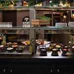 Leonardo Boutique Center Отель 4*