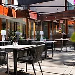 Leonardo Boutique Center Hotel