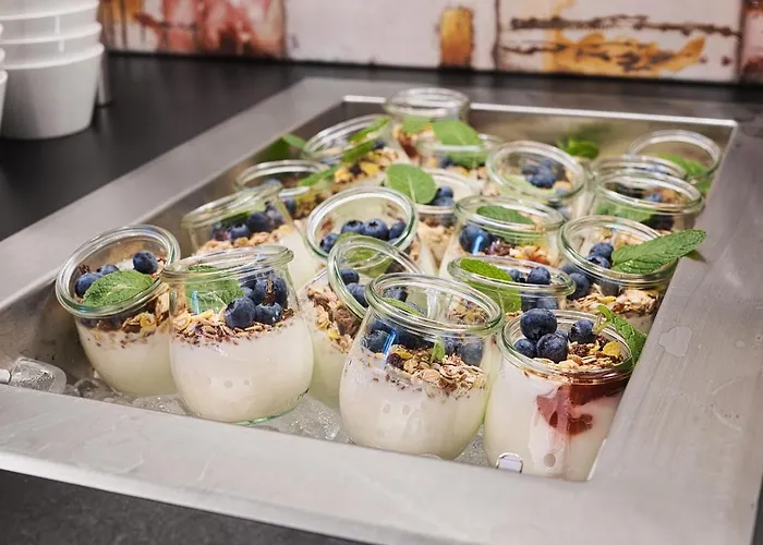 Leonardo Boutique Center Hotel 4*