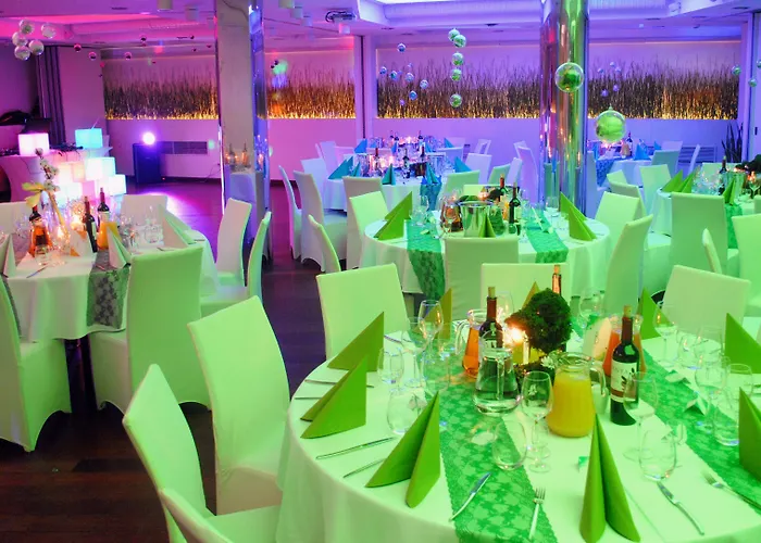 Leonardo Boutique Center