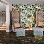 Otel Leonardo Boutique Center 4*
