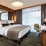 Leonardo Boutique Center 4*