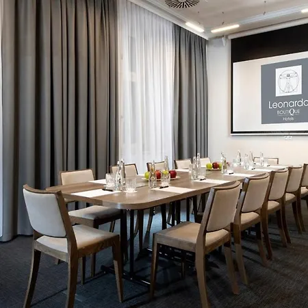 Hotel Leonardo Boutique Center 4*