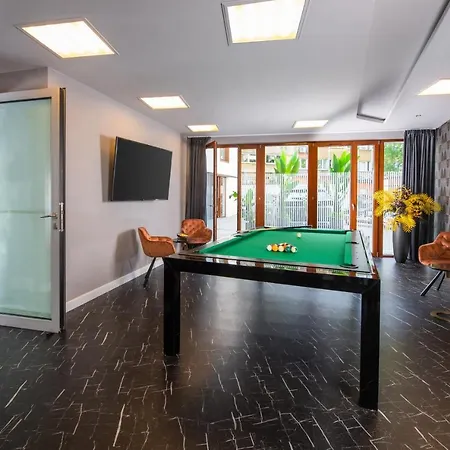 Leonardo Boutique Center Отель 4*
