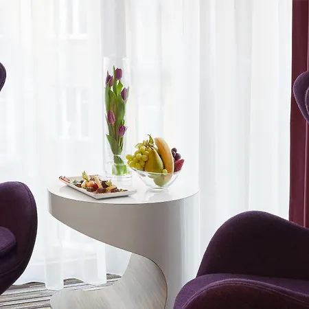 Leonardo Boutique Center Hotel