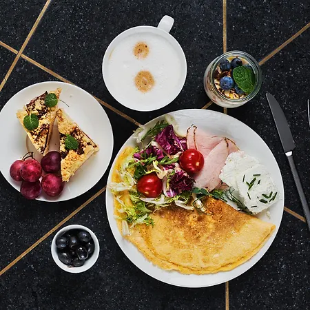 Leonardo Boutique Center