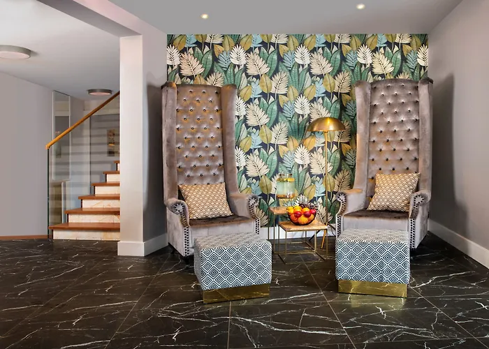 Otel Leonardo Boutique Center 4*